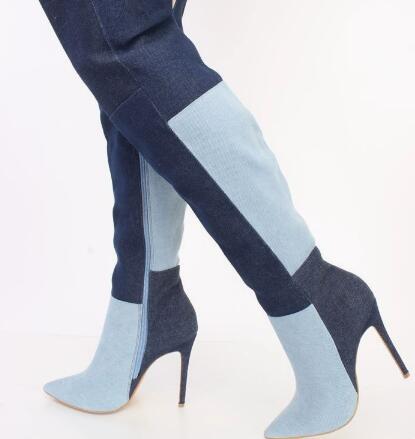 Street Fashion Denim - ブルーのツートンデニムオーバーニーブーツ、女性用カラーブロックスプライス、ポインテッドトゥ、細ヒール、ターンダウンカフ、ファッショナブルなパーティーロングブーツ