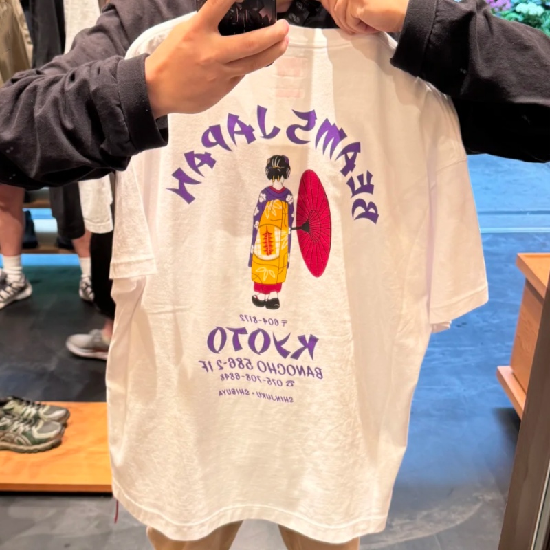 日本東京ストリートコットンファッションビームズTシャツ白い着 - Street Fashion In Tokyo のレビューと価格