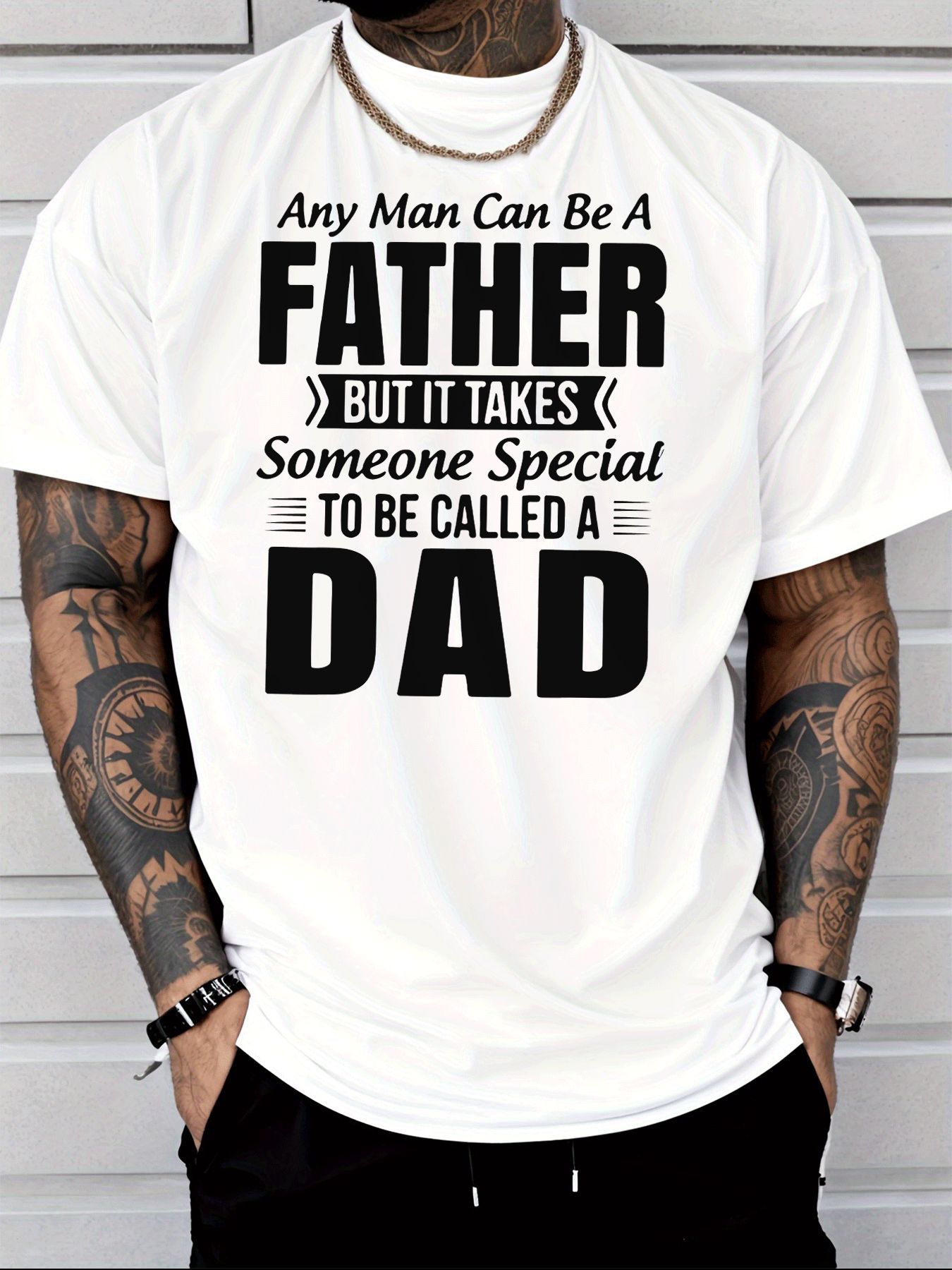 クラシックなクルーネックカジュアルTシャツ、父の日向け名言プ - Street Fashion Quotes のレビューと価格