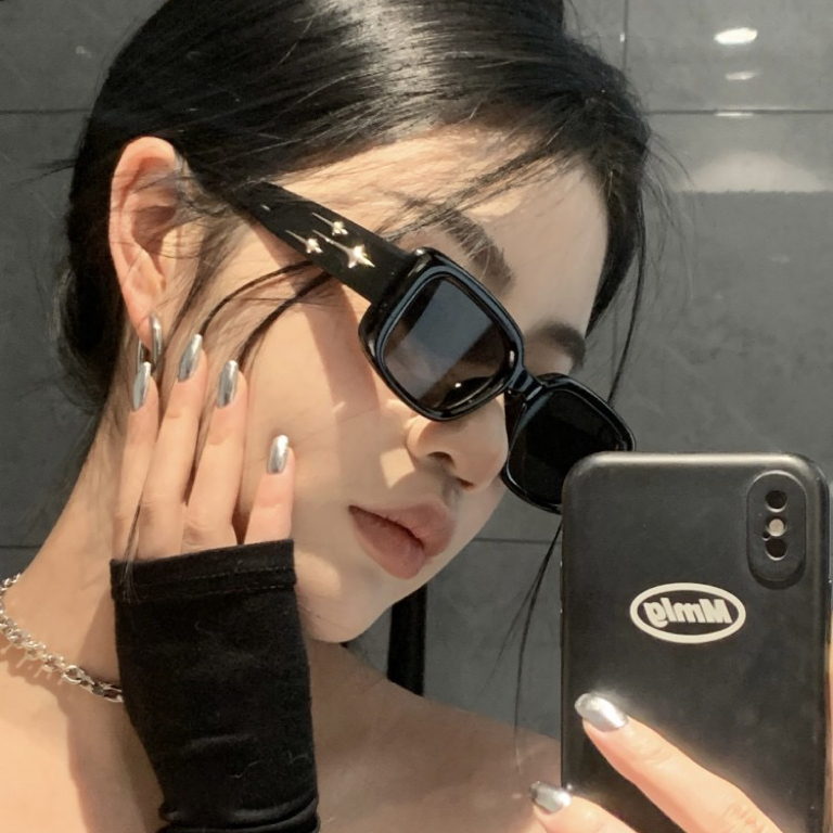 レトロ Y2K スタイル小さな正方形サングラス女性子猫眼サン - Street Fashion Glasses のレビューと価格